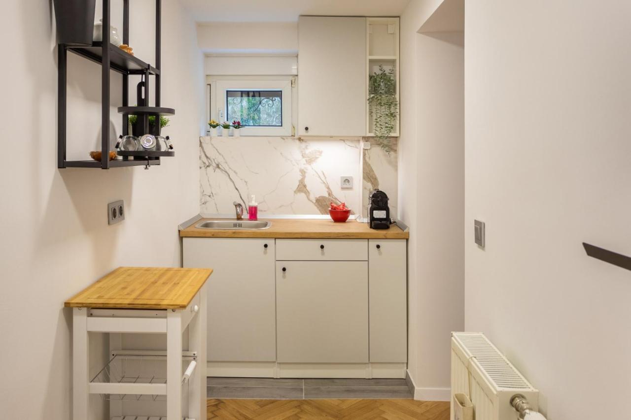 Apartament Modern Studio Near British Square Zagrzeb Zewnętrze zdjęcie